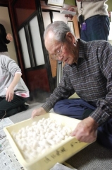 まゆ玉づくり 山口春風さん